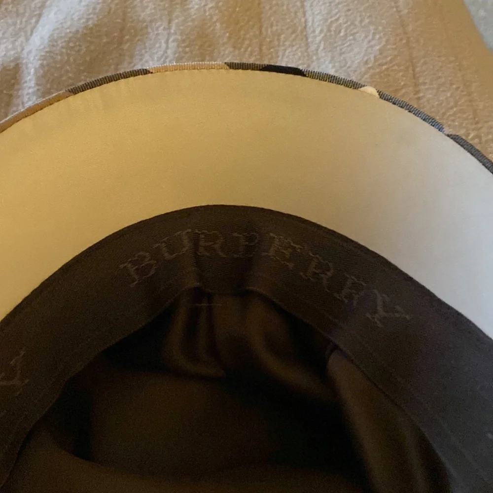 Burberry “Conductor’s” Cap Sz. M. - Picture 3 of 3
